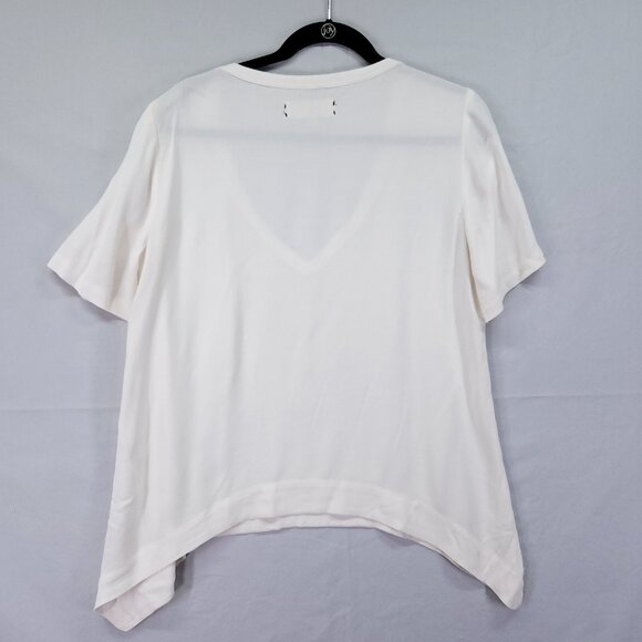 Elizabeth and James Shirt Size Medium Drapey Top V-Neck Shark Bite Hem - Picture 2 of 12